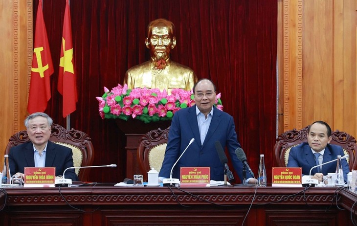 Presidente de Vietnam exige construir una frontera pacífica y amistosa con China - ảnh 1