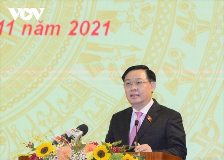 Presidente del Parlamento se reúne con electores de ciudad de Hai Phong - ảnh 1