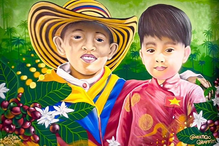 Inauguran el mural “Colombia y Vietnam: Creciendo juntos” en Hanói - ảnh 2