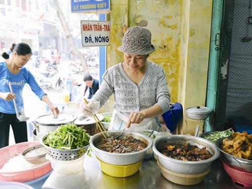 Degustación de los fideos de arroz con perca trepadora de Hai Duong - ảnh 1