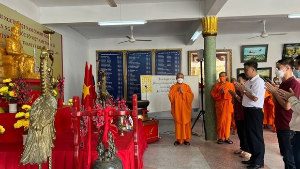 Vietnamitas en el extranjero rinden homenaje a los reyes Hung - ảnh 2