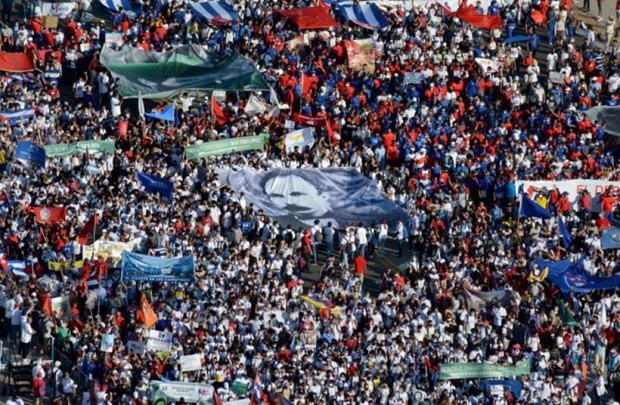 Millones de cubanos marchan por el Día Internacional del Trabajo - ảnh 1