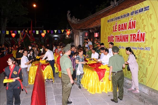 Celebran en Hai Duong ceremonia de apertura del sellos del templo de Kiep Bac - ảnh 1