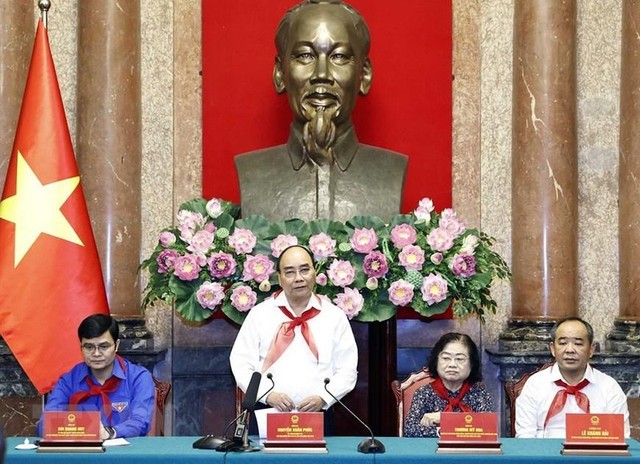 Presidente vietnamita se reúne con niños étnicos destacados - ảnh 1