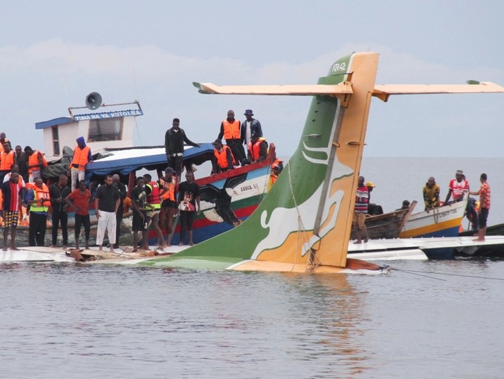 Al menos 19 muertos en accidente aéreo en Tanzania - ảnh 1