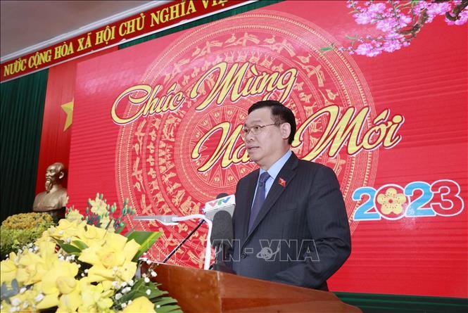 Presidente del Parlamento visita Quang Binh - ảnh 1