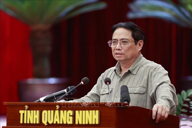 Primer ministro trabaja con las autoridades de Quang Ninh - ảnh 1
