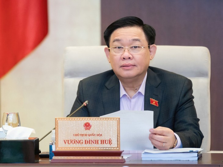 Parlamento vietnamita reafirma su determinación política ante asuntos urgentes del país - ảnh 1