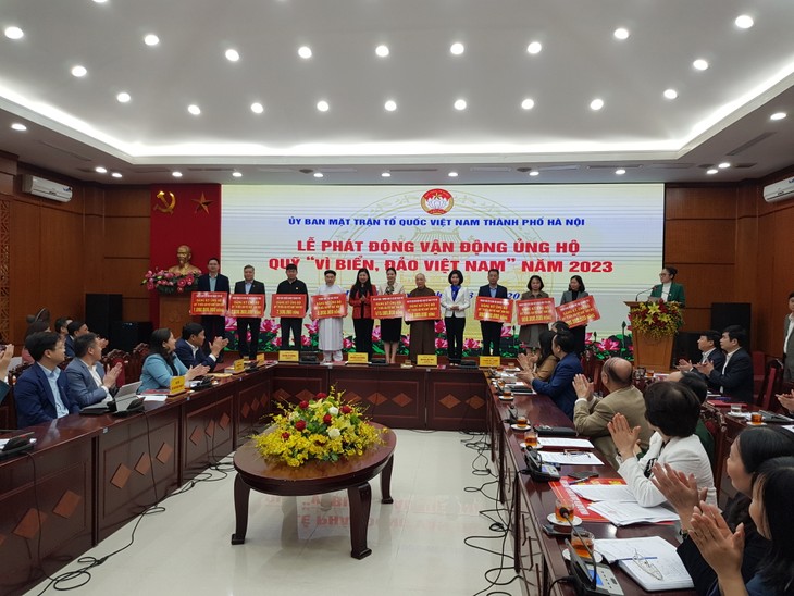 Hanói recauda fondos “Para los mares e islas de Vietnam” - ảnh 1