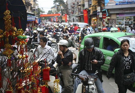 Hanoi en la mañana del primer día del Tet - ảnh 1