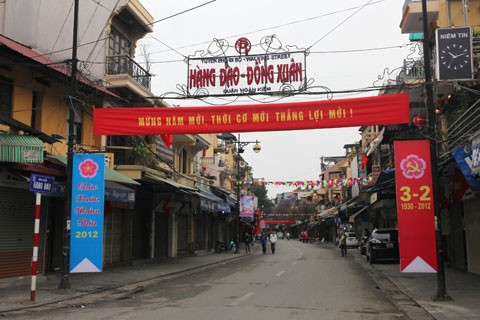 Hanoi en la mañana del primer día del Tet - ảnh 2