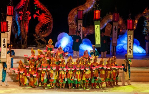 Festival Hue 2012 resalta aspiración sobre la paz de pueblo vietnamita - ảnh 2