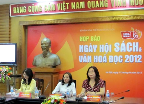 Vietnam se propone elevar hábito de lectura en el pueblo - ảnh 1