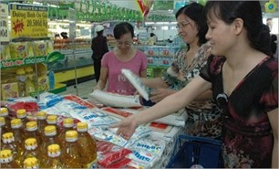 Buró Político de Vietnam evalúa desarrollo socio-económico en lo que va de año - ảnh 1