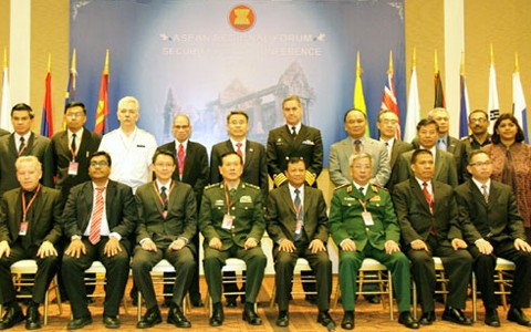 Foro regional de ASEAN busca afianzar cooperación en distintos campos - ảnh 1