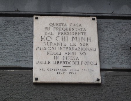 Erigen estatua a Ho Chi Minh en Milán - ảnh 2