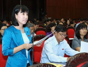 Parlamento vietnamita discute modificación de la ley de electricidad - ảnh 1