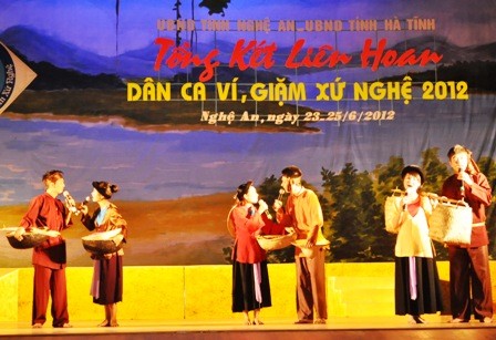 Vietnam preserva los cantos folklóricos Ví- Giặm para generaciones futuras - ảnh 2