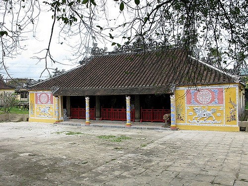 Preservación y desarrollo de archivos antiguos en casas comunales de Hue - ảnh 2