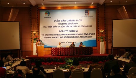 Vietnam desarrolla recursos humanos para áreas montañosas y de etnias - ảnh 1
