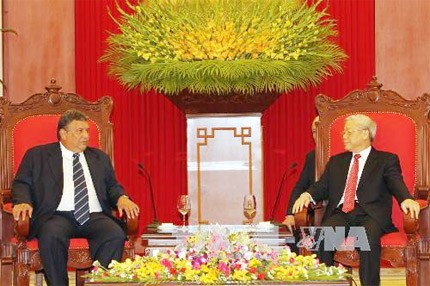 Partido vietnamita ratifica estrecha cooperación con Cuba - ảnh 1