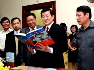 Vietnam y Laos publican obras sobre especiales relaciones históricas  - ảnh 2