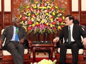 Presidente vietnamita recibe a nuevos embajadores  - ảnh 1