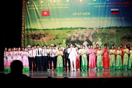 Vietnamitas en Rusia conmemora 40 años de Victoria Dien Bien Phu aéreo - ảnh 1