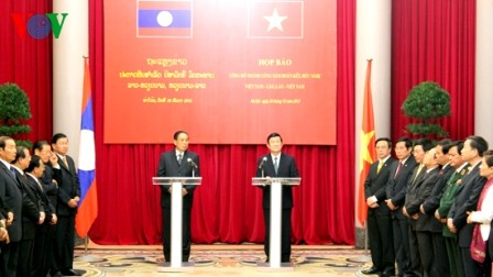 2012- Año especial de la amistad Vietnam-Laos - ảnh 1