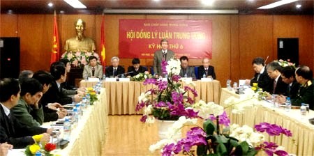 Concluye VI período de sesiones de Consejo Teórico de Vietnam - ảnh 1