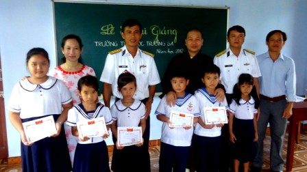 Vietnam mejora servicios educativos y sanitarios en distrito isleño de Truong Sa - ảnh 1