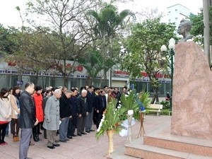 Celebran en Vietnam y Cuba natalicio de José Martí - ảnh 1