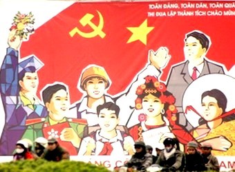 Proponen ideas para renovación del sistema político en Vietnam - ảnh 1