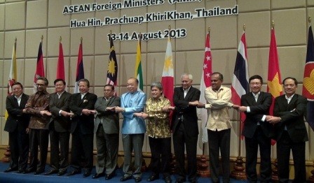 ASEAN otorga primera prioridad a unirse más - ảnh 1