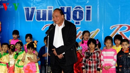 Continúan actividades por Fiesta del Medio Otoño en Vietnam - ảnh 1