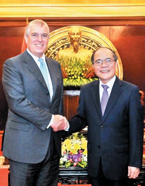 Vietnam-Reino Unido intensifican cooperación en beneficio mutuo - ảnh 1