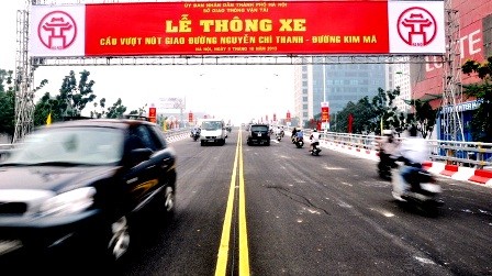 Hanoi inaugura séptimo puente interurbano - ảnh 1