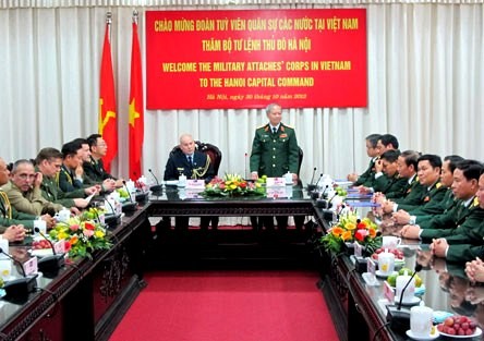 Vietnam pondera cooperación con agregados militares - ảnh 1