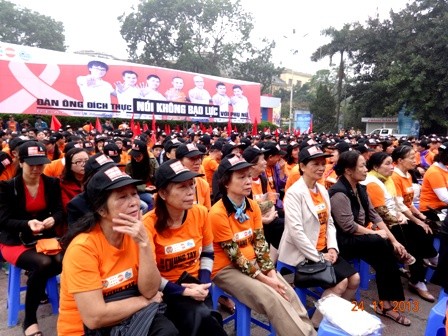 Vietnamitas juntan manos contra la violencia en personas vulnerables - ảnh 1