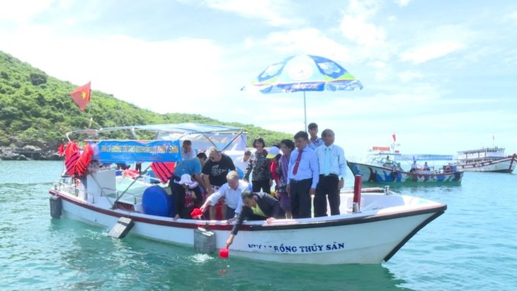 Environmental protection activities launched as part of Nha Trang Sea Festival - ảnh 1