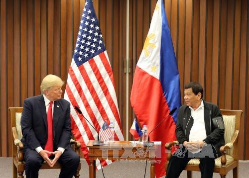 US, Philippines vow to maintain free navigation in East Sea - ảnh 1