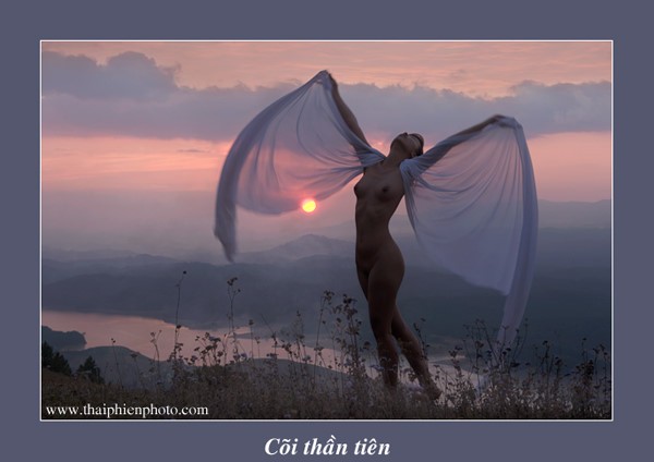 The first licensed nude photo exhibition in Vietnam - ảnh 13