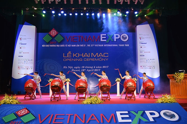 2018년 Vietnam Expo,  많은 하이테크 제품 전시 - ảnh 1