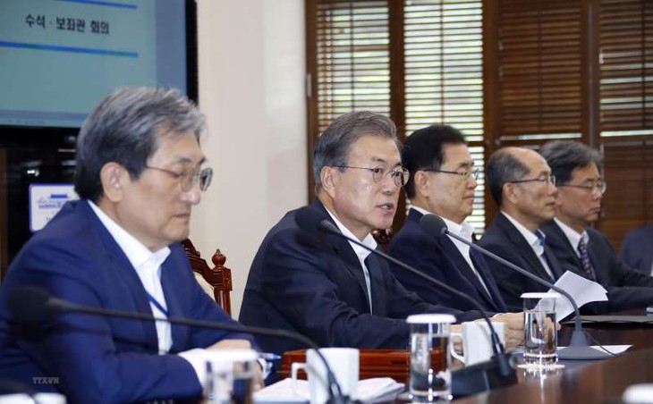 한국, 외교를 통한 일본과의 통상문제 해결 기대  - ảnh 1
