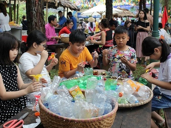베트남 민족문화관광 마을에서 진행되는 “어린 시절 축제” - ảnh 1