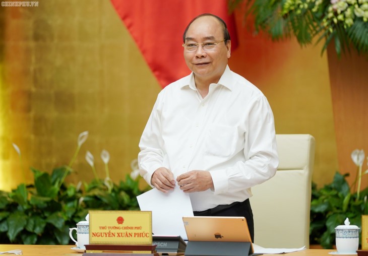 응우옌 쑤언 푹 (Nguyễn Xuân Phúc) 총리, 정부 정기회의 결론 - ảnh 1