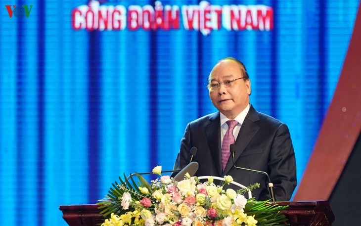 응우옌 쑤언 푹 총리, 베트남 노동총연맹과 회의 - ảnh 1