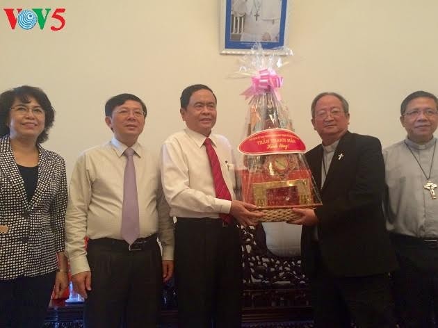  Le président du FPV rend visite à des dignitaires religieux de HCM-Ville - ảnh 1