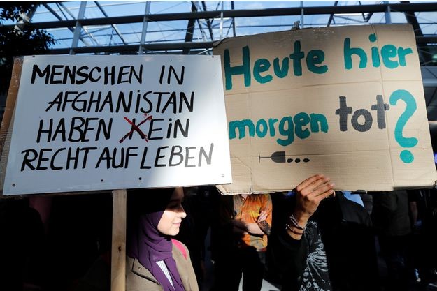 Arrivée à Kaboul de 8 Afghans expulsés d'Allemagne - ảnh 1