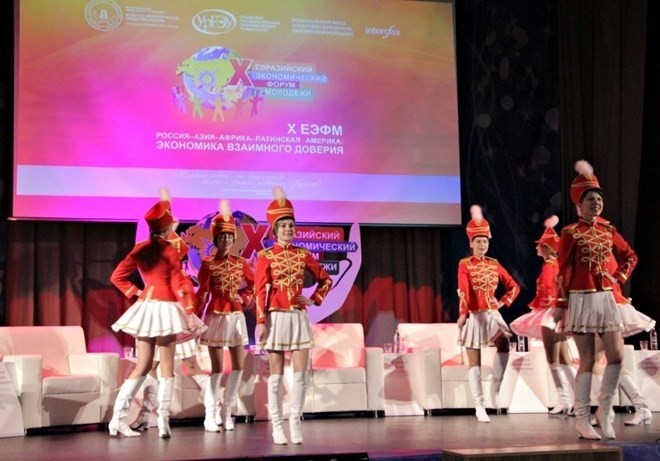 Le Vietnam participe au Forum économique eurasien de la jeunesse - ảnh 1